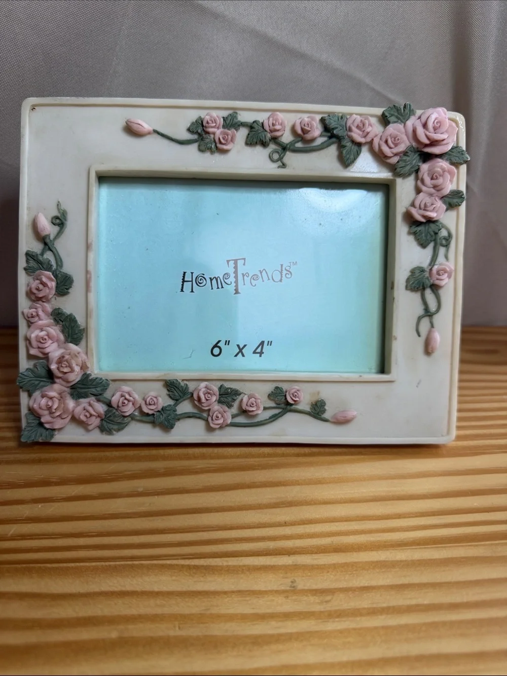 HomeTrends Vintage Shabby Chic Pink Rose Resin Picture Frame 4x6 Tabletop